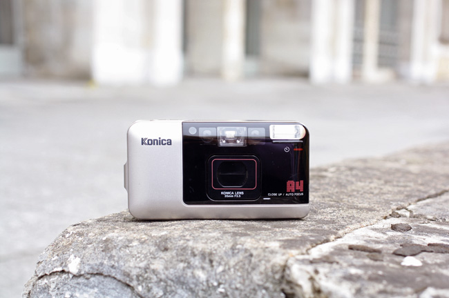 Konica A4 - пленочный фотоаппарат, положивший начало серии Konica Big Mini
