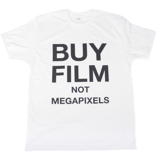 Фото - Футболка BUY FILM NOT MEGAPIXELS Белая Футболка BUY FILM NOT MEGAPIXELS Белая