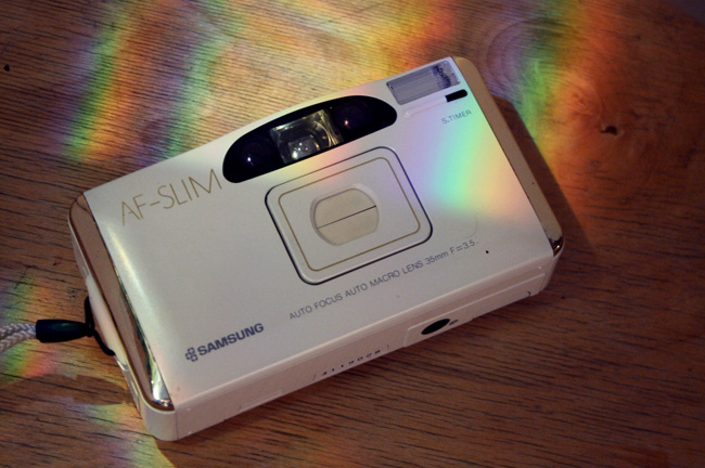 Пленочный компактный фотоаппарат Samsung AF-Slim