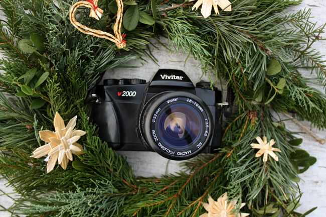 Подарок фотографу - пленочный зеркальный фотоаппарат Vivitar v2000.