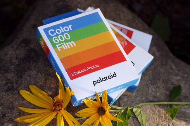Цветные кассеты для Polaroid 600 - моментальное удовольствие.