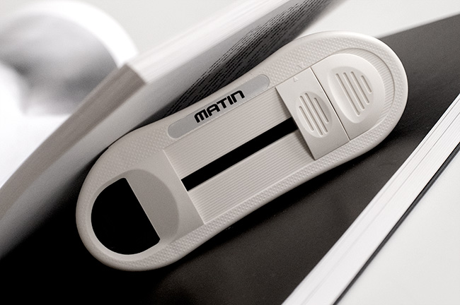 Извлечь кончик фотоплёнки из кассеты легко!