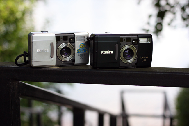 Винтажная  пленочная камера Konica Lexio 70 в двух цветах